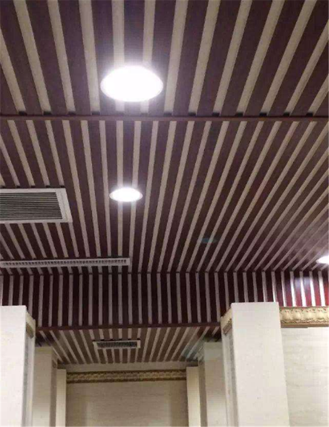 Los paneles de techo ignífugos del PVC del cuadrado, tejas decorativas