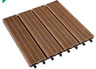 Suelo compuesto plástico de madera ultravioleta anti, piso durable de la protuberancia PE del Co para el exterior