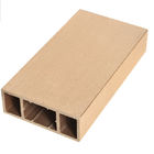 Verja plástica decorativa de la cubierta de Wpc, tablones compuestos de la cerca de la fibra de madera